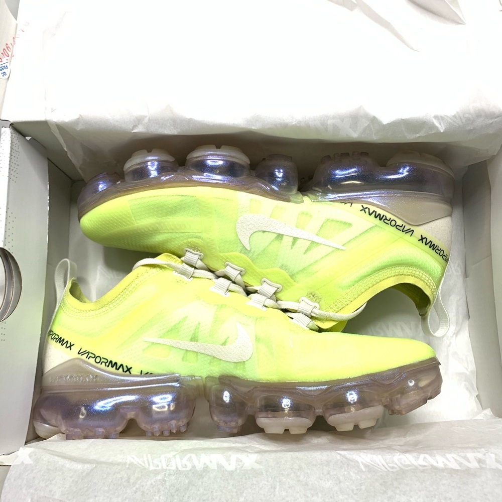 Nike Air VaporMax SE size 6